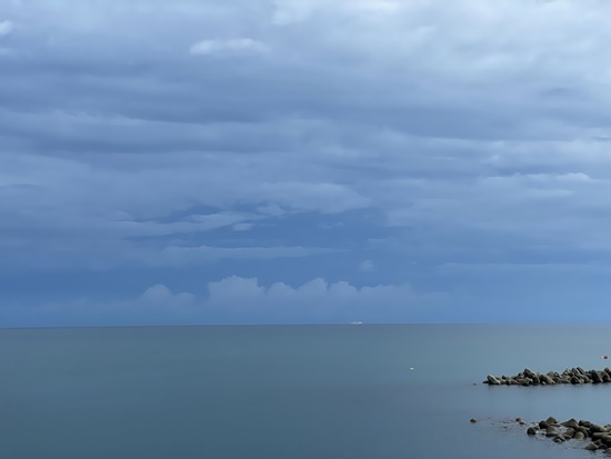 RMWBC120784-4E8E-4508-B7F7-FBE16C55C8AC.jpg